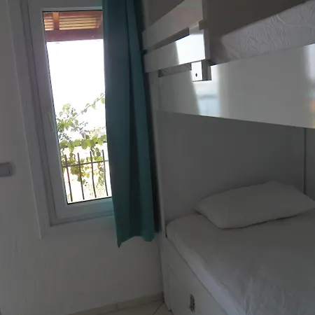 In House (adults Only) Auberge de jeunesse *