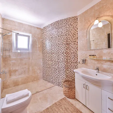 In House (adults Only) Hostel Kaș