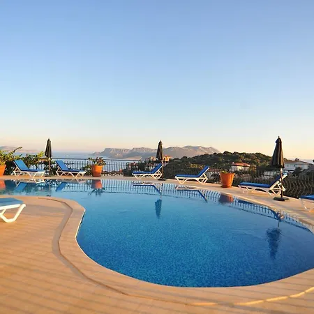 In House (adults Only) Ostello *